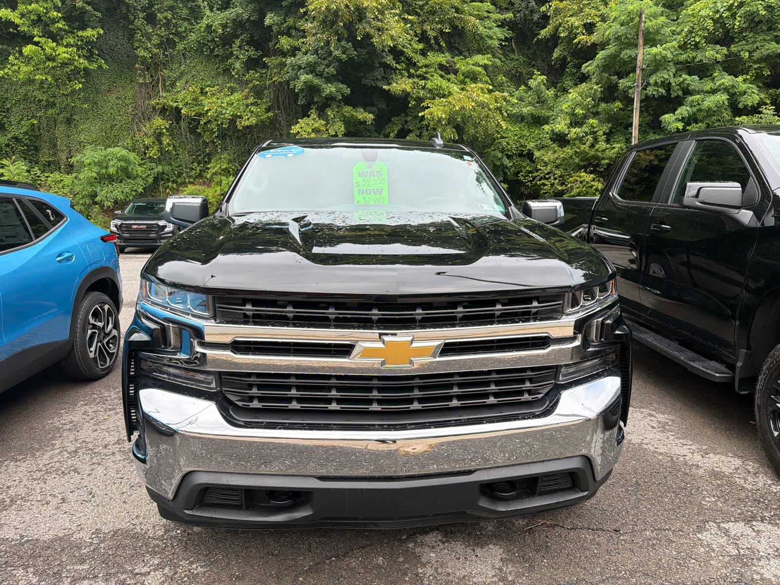Certified 2021 Chevrolet Silverado 1500 LT AWD/4WD image 3