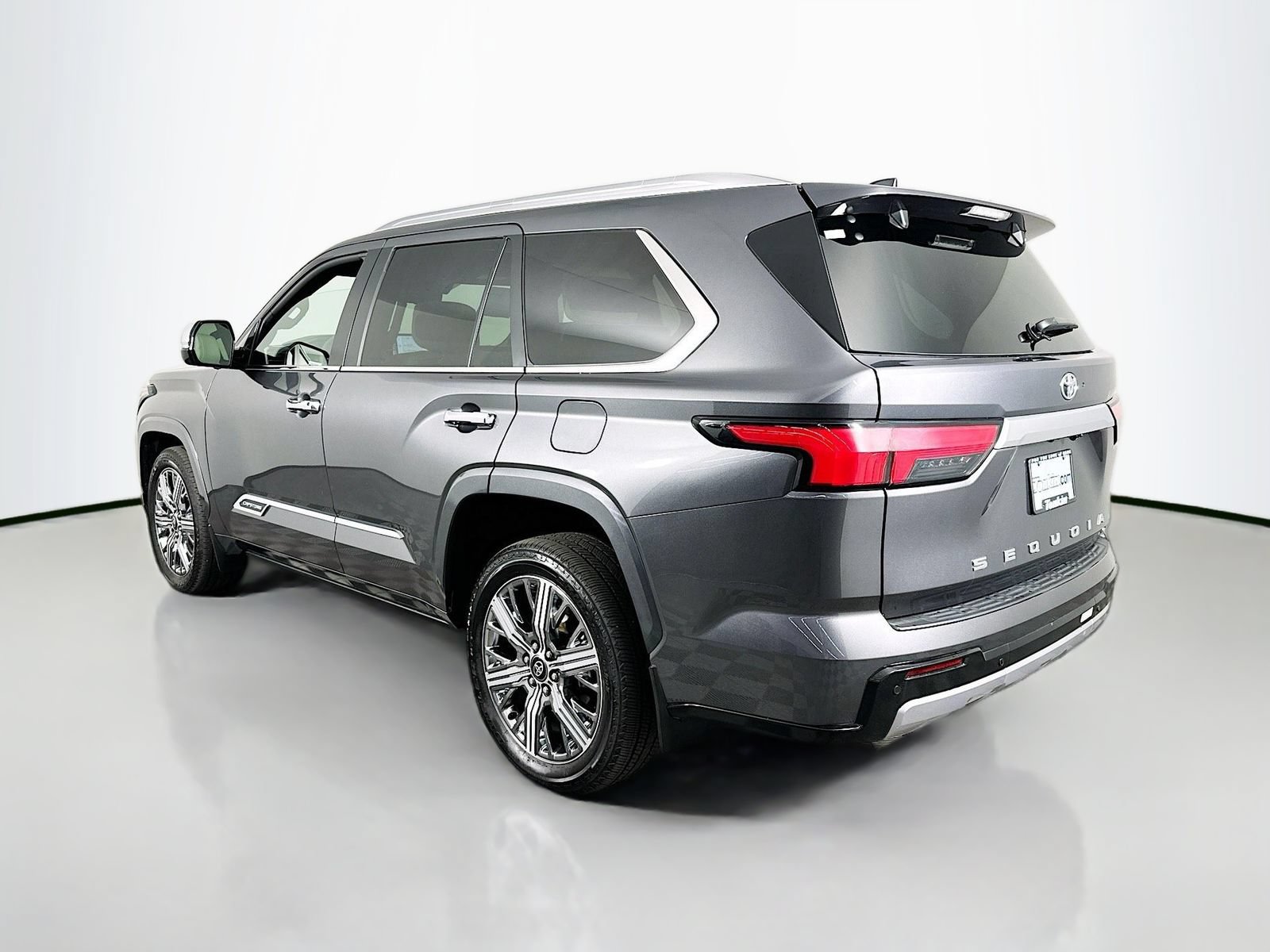 Certified 2025 Toyota Sequoia Capstone AWD/4WD image 5