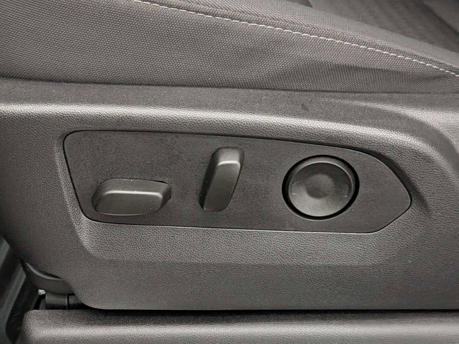 New 2025 Chevrolet Silverado 1500 LT image 18