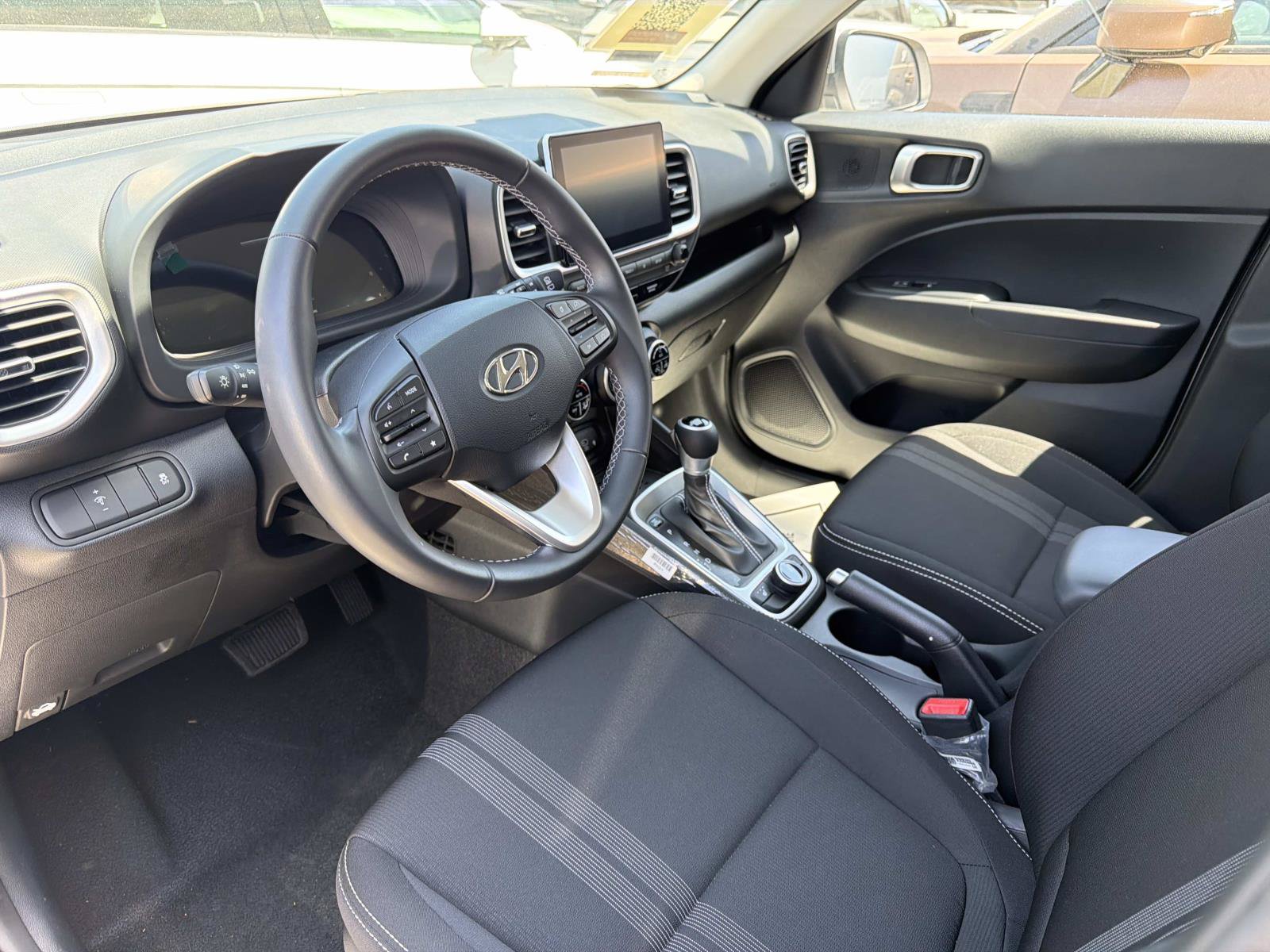 Certified 2026 Hyundai Venue SEL FWD image 15