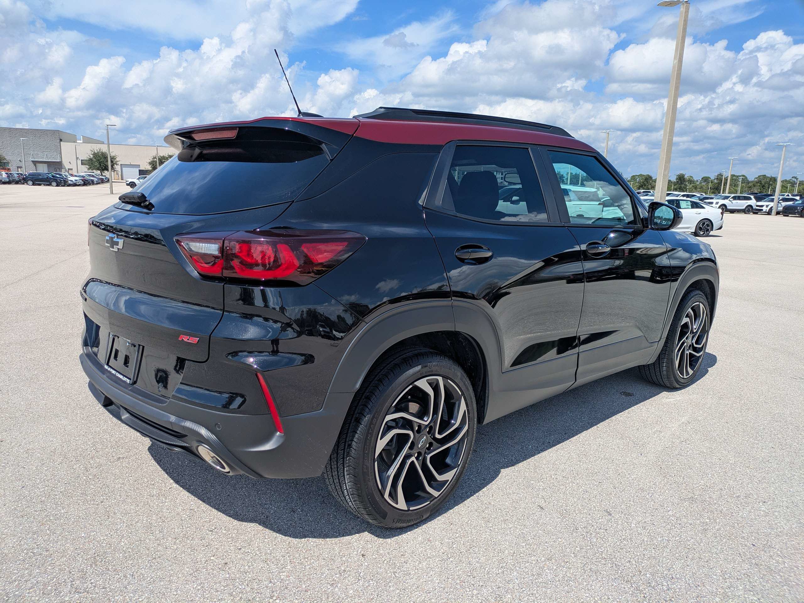 Used 2025 Chevrolet TrailBlazer RS w/ Convenience Package FWD image 3