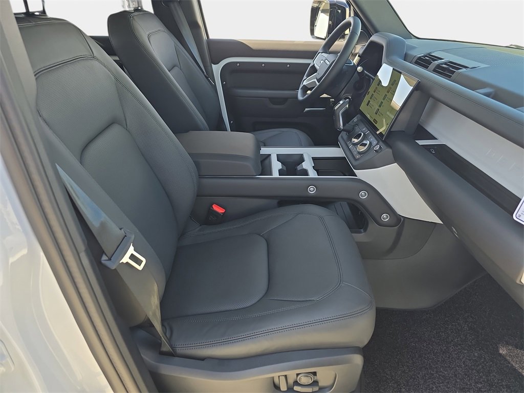 New 2026 Land Rover Defender 110 S image 10