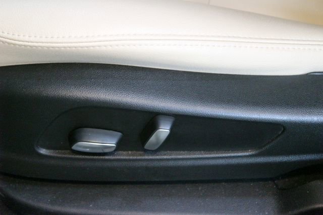 Used 2019 Cadillac XT5 FWD image 20