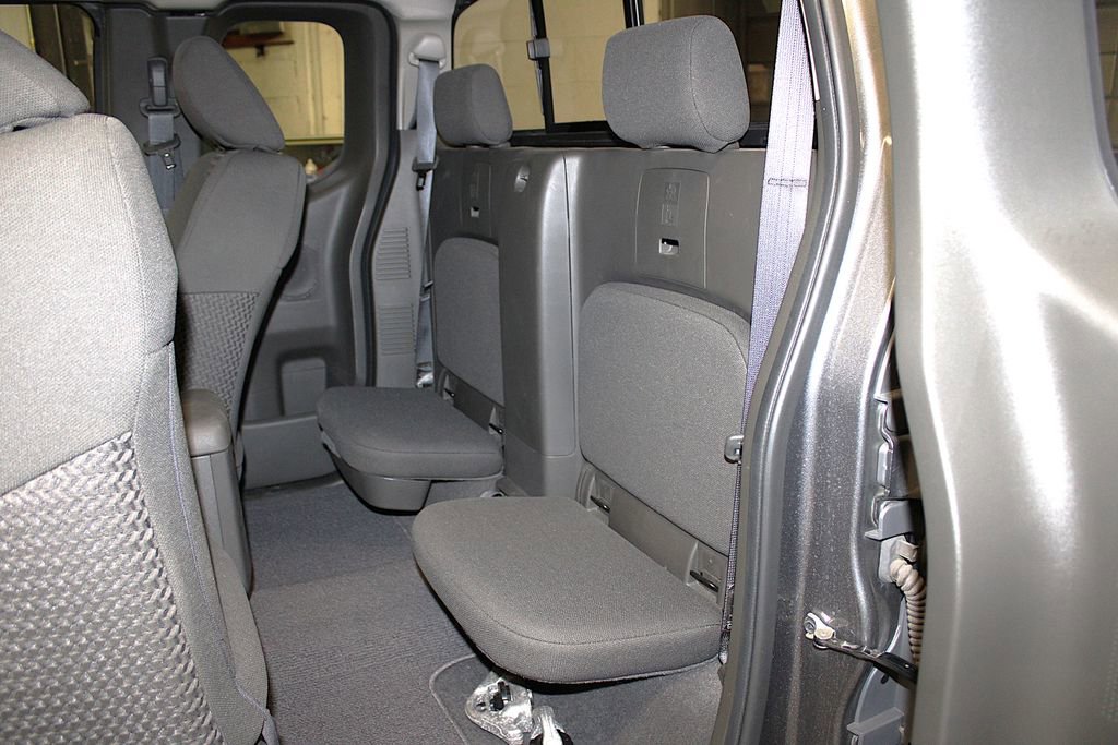 Used 2020 Nissan Frontier SV AWD/4WD image 23