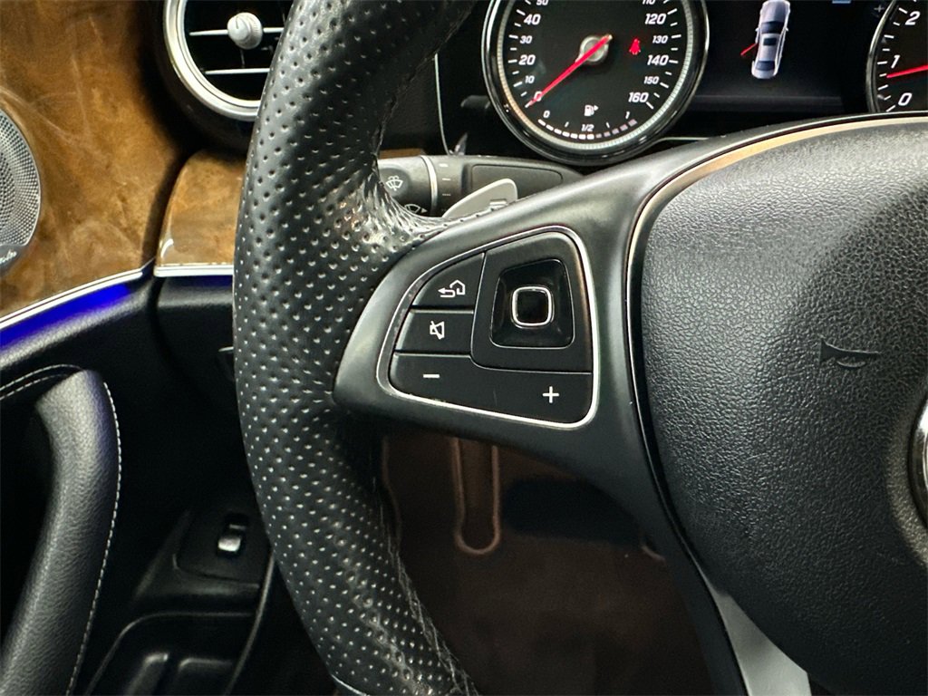 Used 2018 Mercedes-Benz E 300 4MATIC image 25