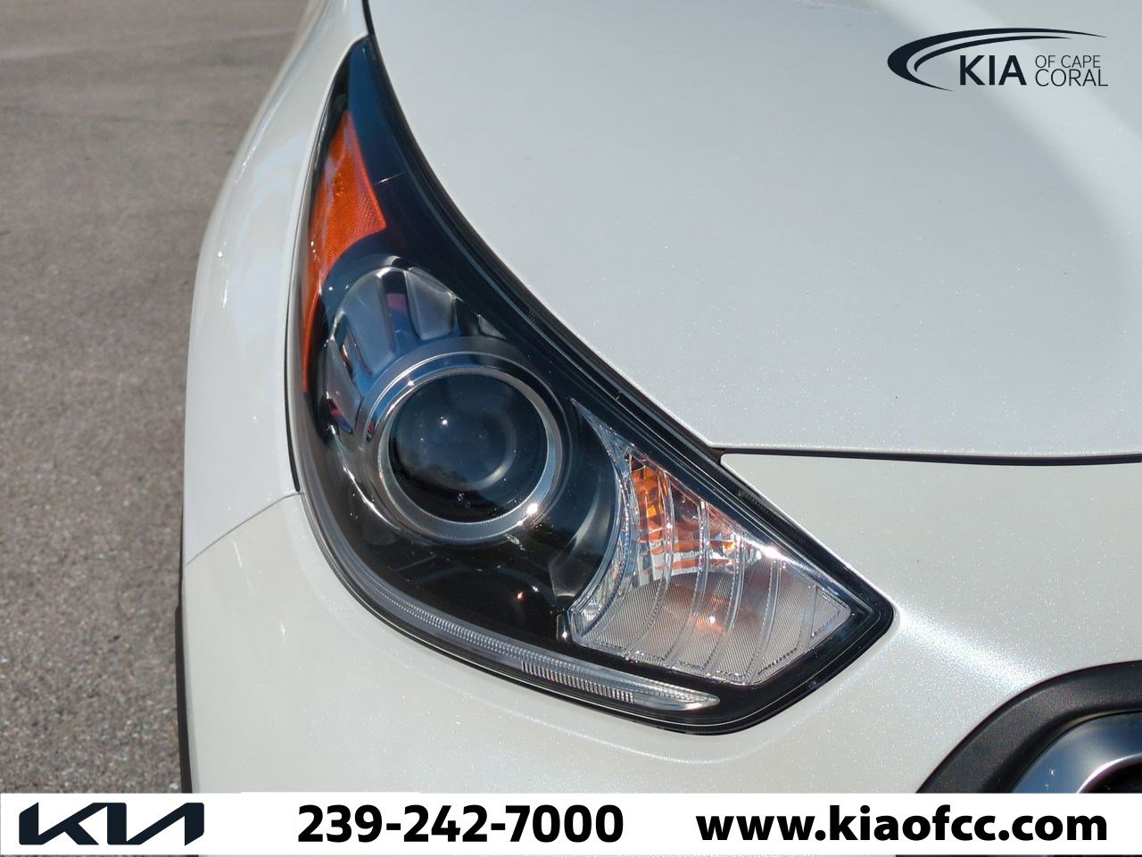 Used 2019 Kia Niro EX image 10