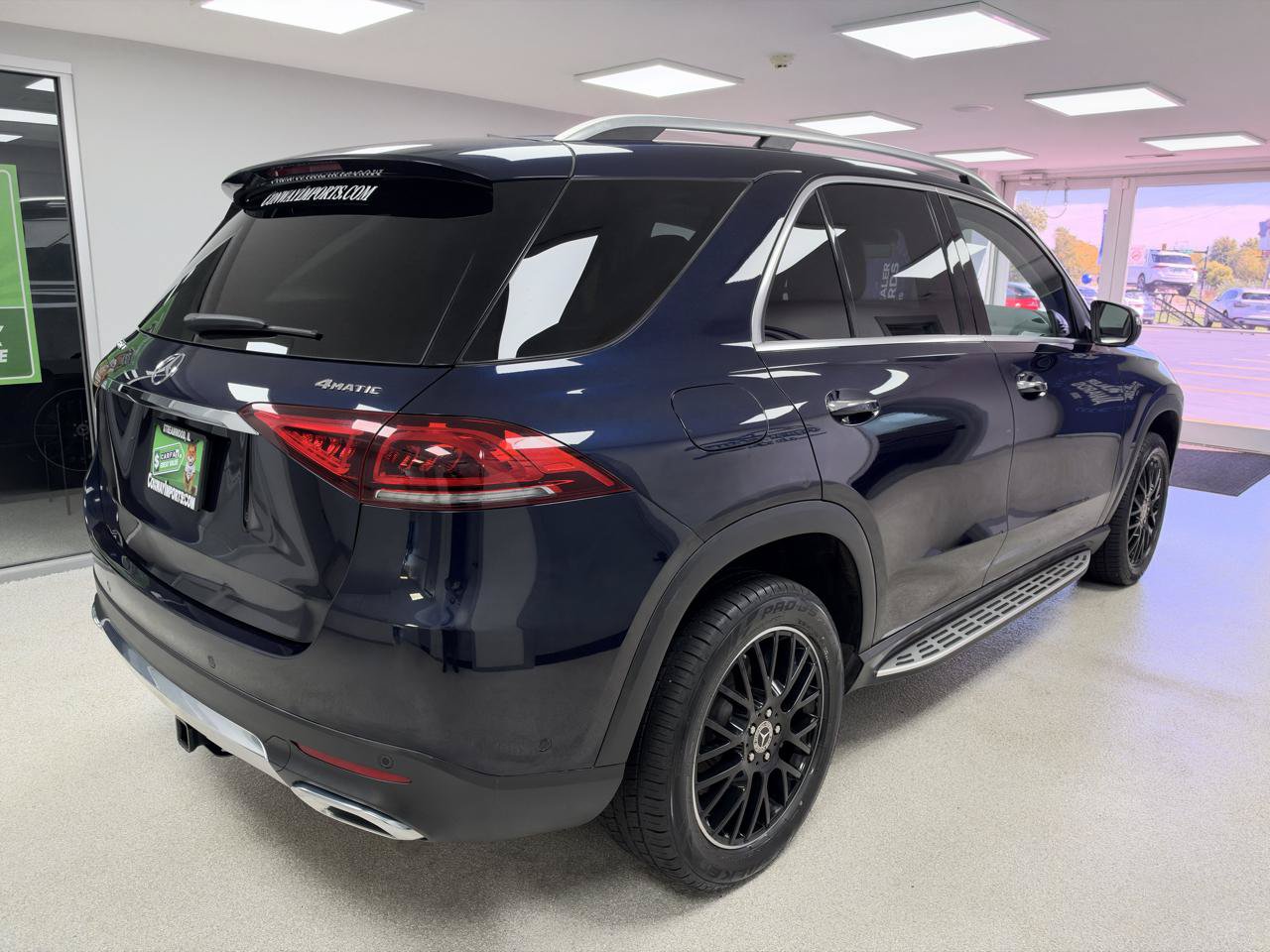 Used 2020 Mercedes-Benz GLE 350 4MATIC image 3