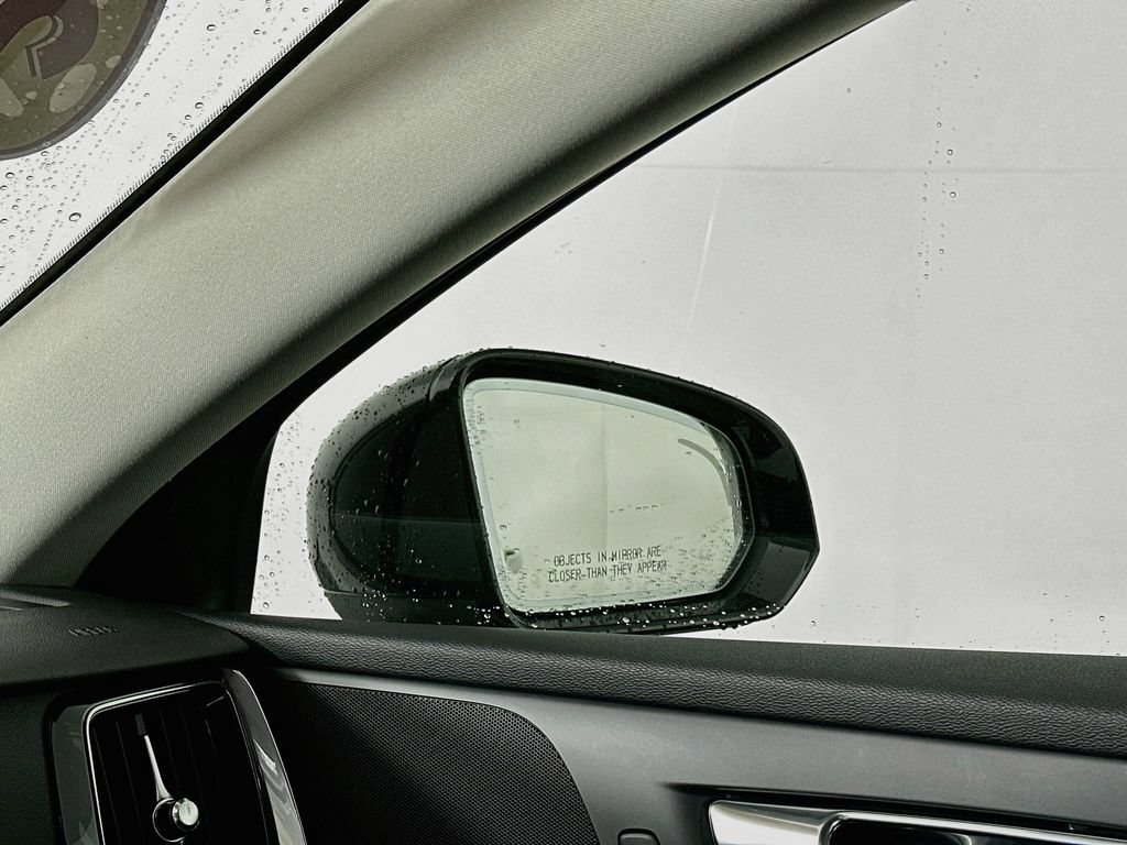 Used 2024 Volvo S60 B5 Core FWD image 25
