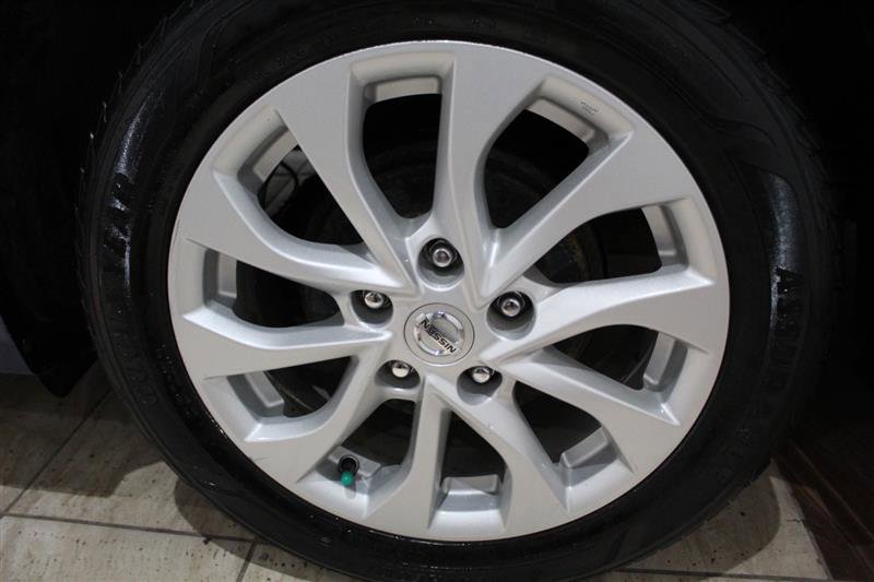 Used 2018 Nissan Sentra SV image 12