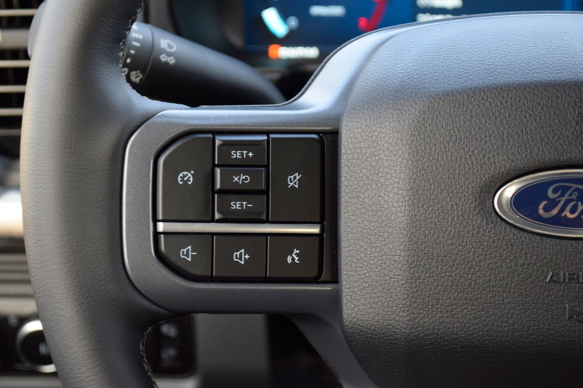 New 2026 Ford F250 Lariat w/ FX4 Off-Road Package image 9