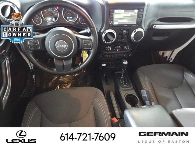 Used 2017 Jeep Wrangler Unlimited Sahara w/ Dual Top Group AWD/4WD image 18
