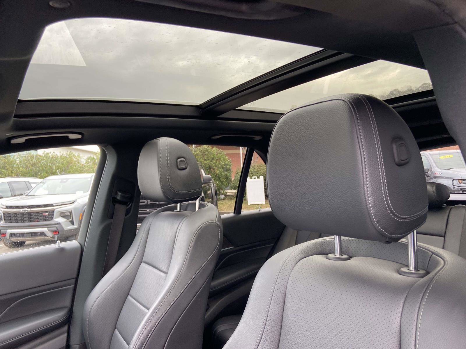 Used 2020 Mercedes-Benz GLE 350 4MATIC image 3