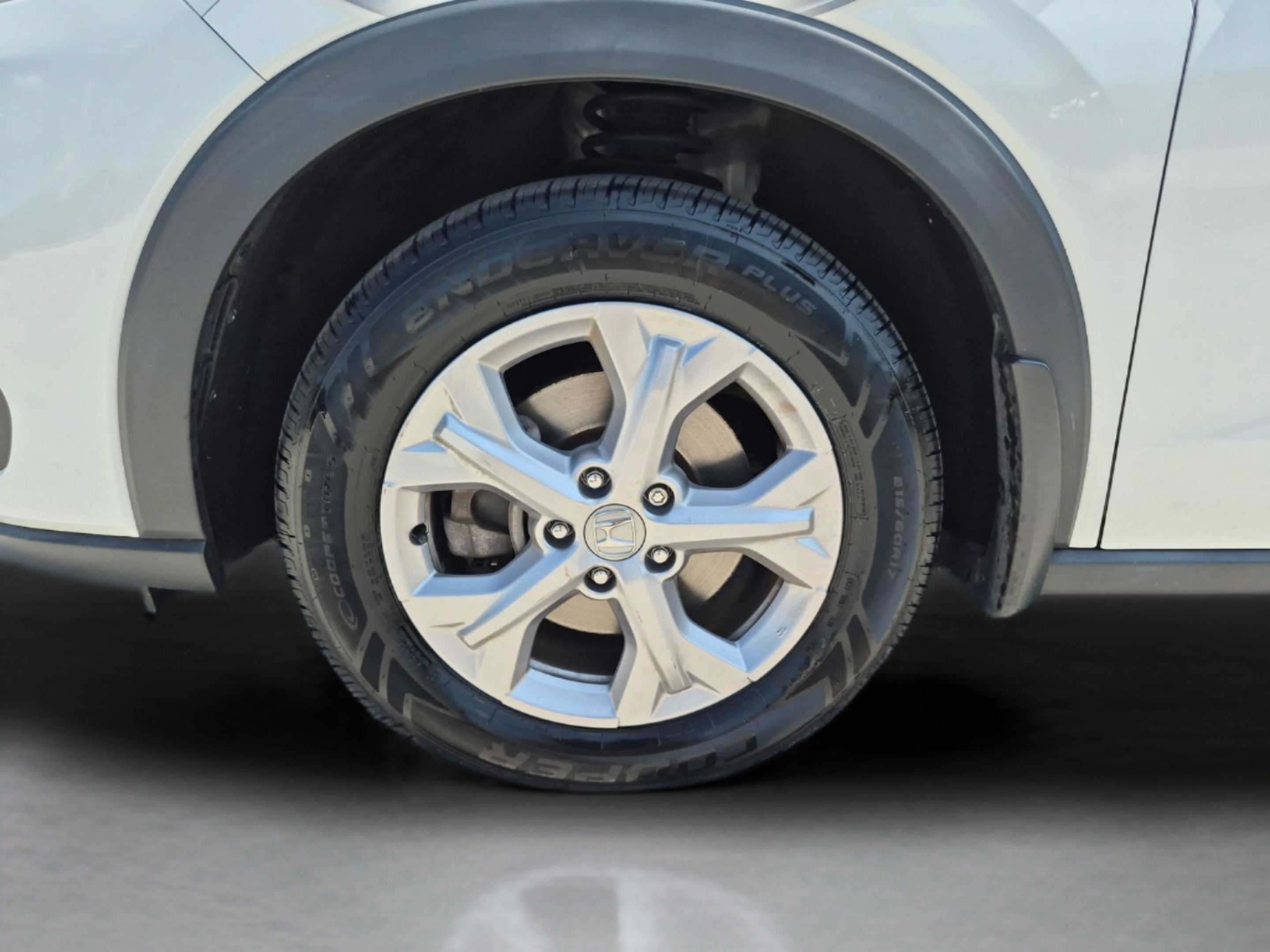 Certified 2024 Honda HR-V LX image 30