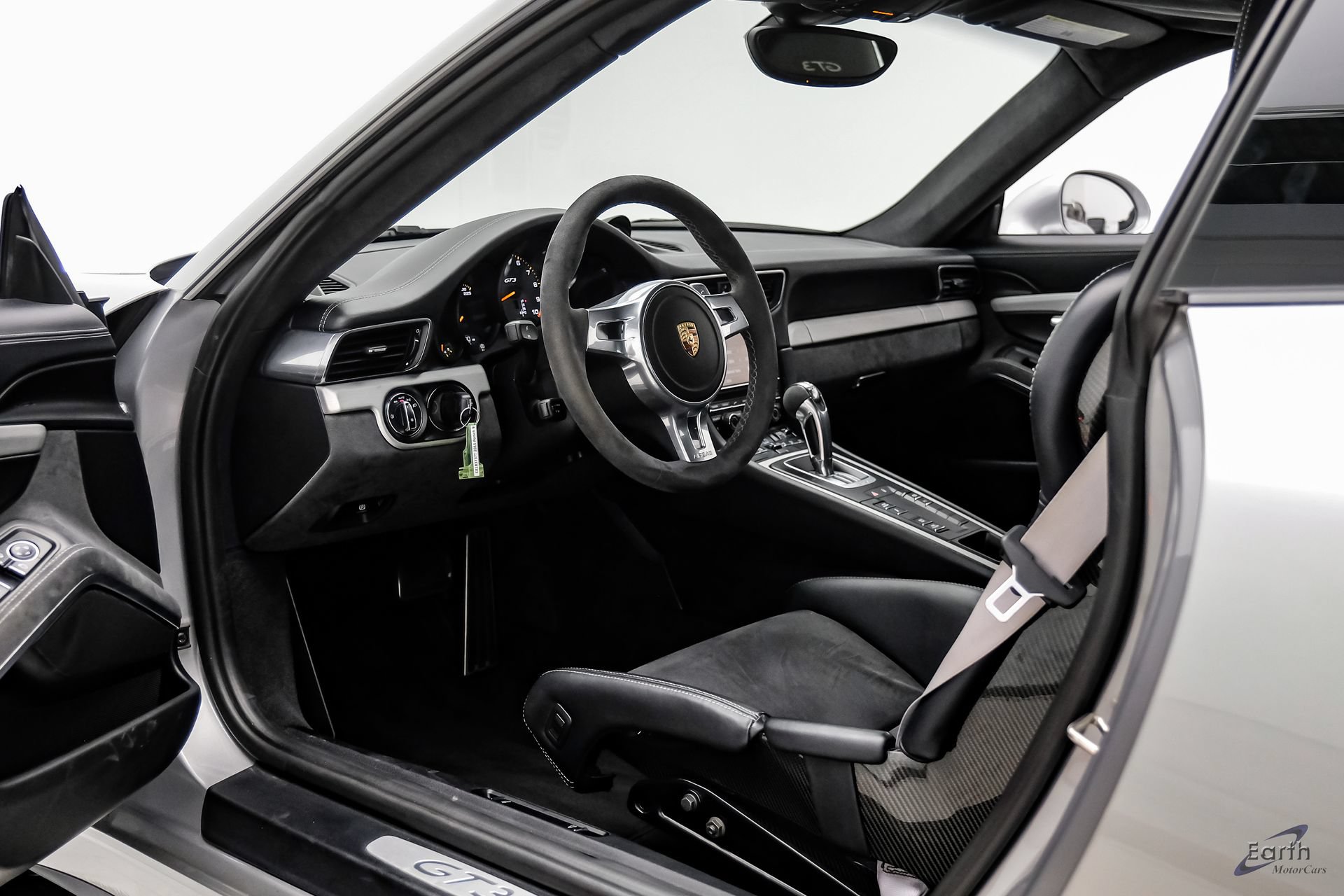 Used 2015 Porsche 911 GT3 RWD image 35