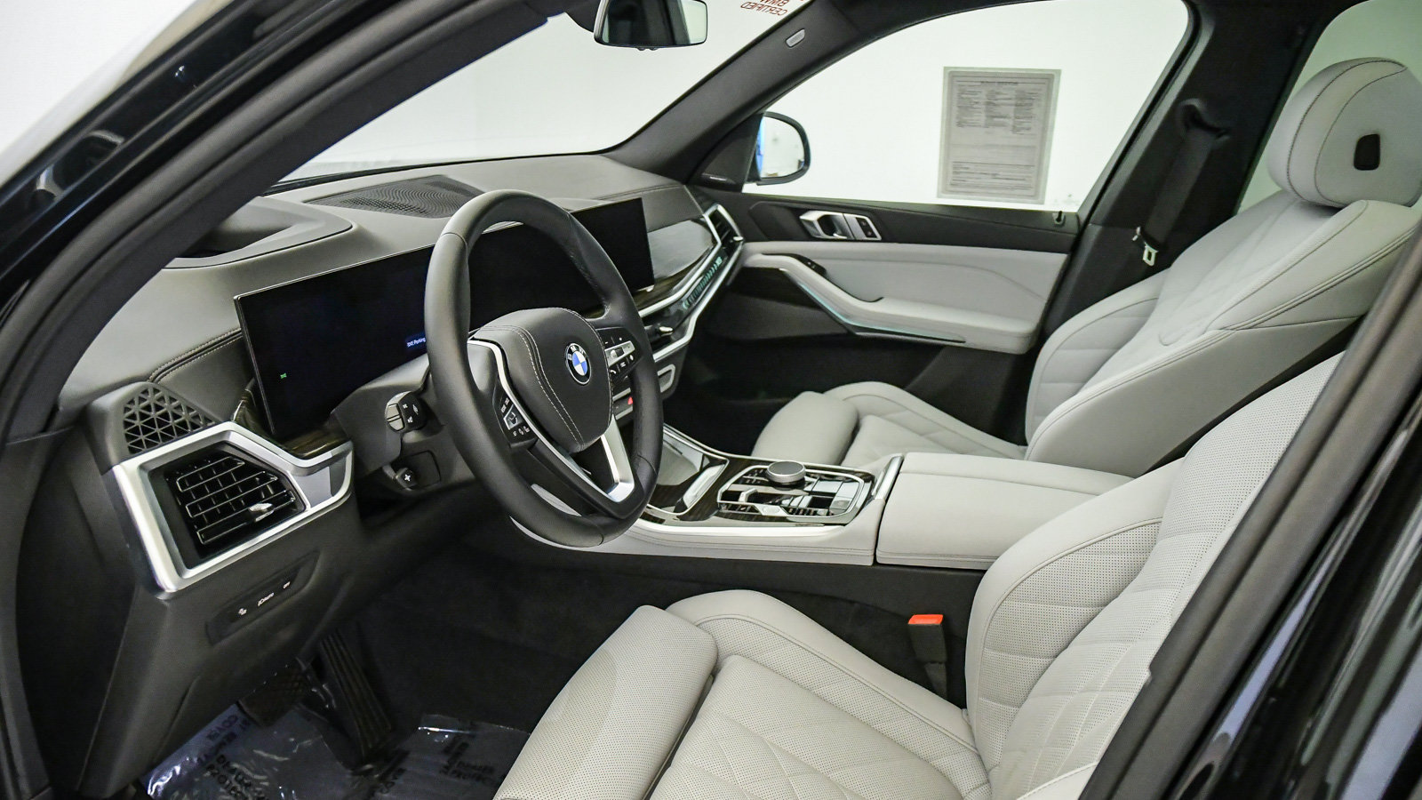 Certified 2024 BMW X5 xDrive40i w/ Premium Package AWD/4WD image 17