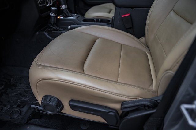 Used 2018 Jeep Wrangler Unlimited Sahara w/ Dual Top Group image 34