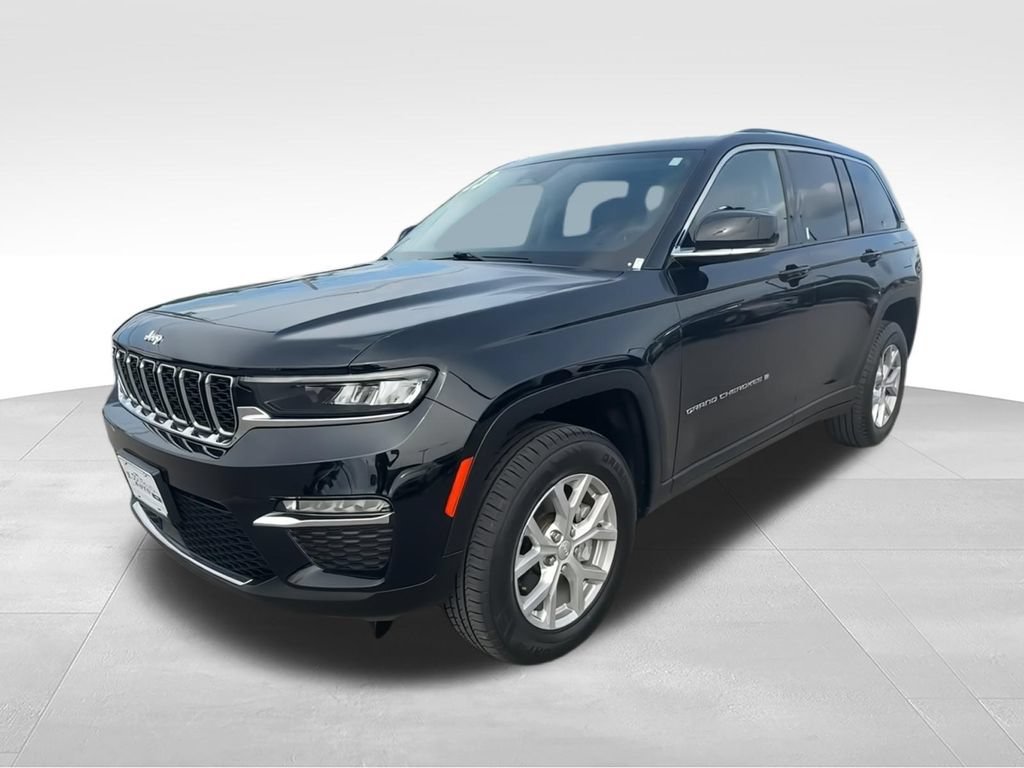 Used 2023 Jeep Grand Cherokee Limited AWD/4WD image 4