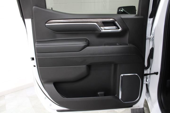Used 2025 Chevrolet Silverado 1500 LTZ AWD/4WD image 22