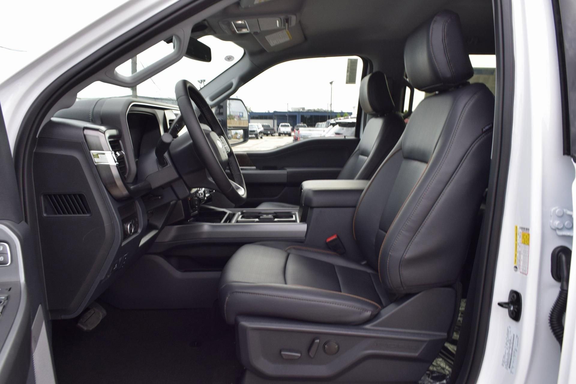 New 2026 Ford F250 Lariat w/ FX4 Off-Road Package image 18