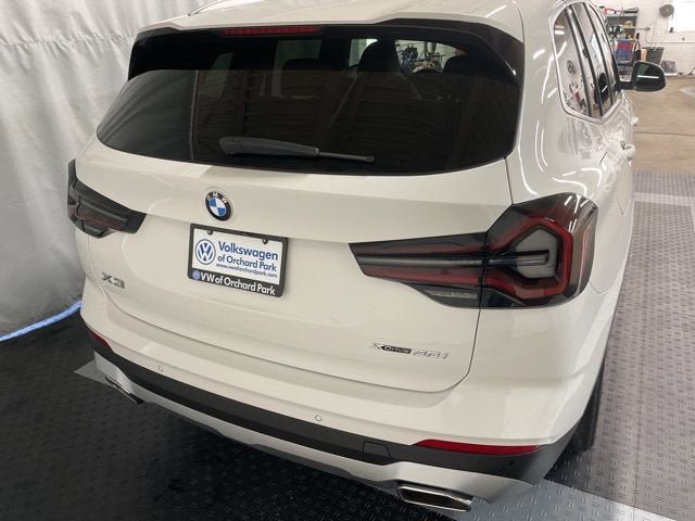 Used 2022 BMW X3 xDrive30i w/ Convenience Package AWD/4WD image 4