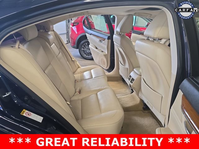 Used 2013 Lexus ES 300h image 18
