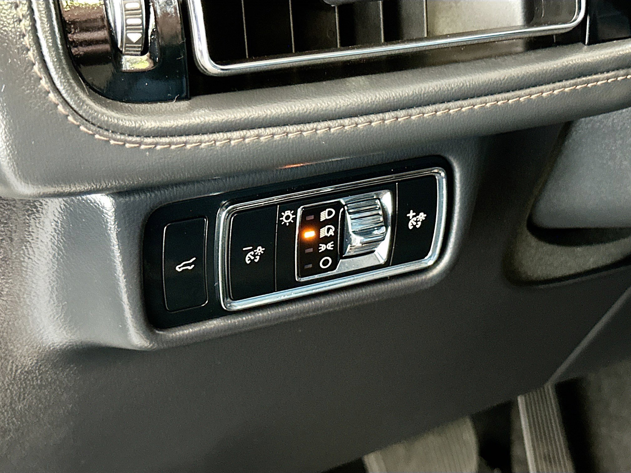 Used 2025 Lincoln Aviator Reserve w/ Jet Appearance Package RWD image 10