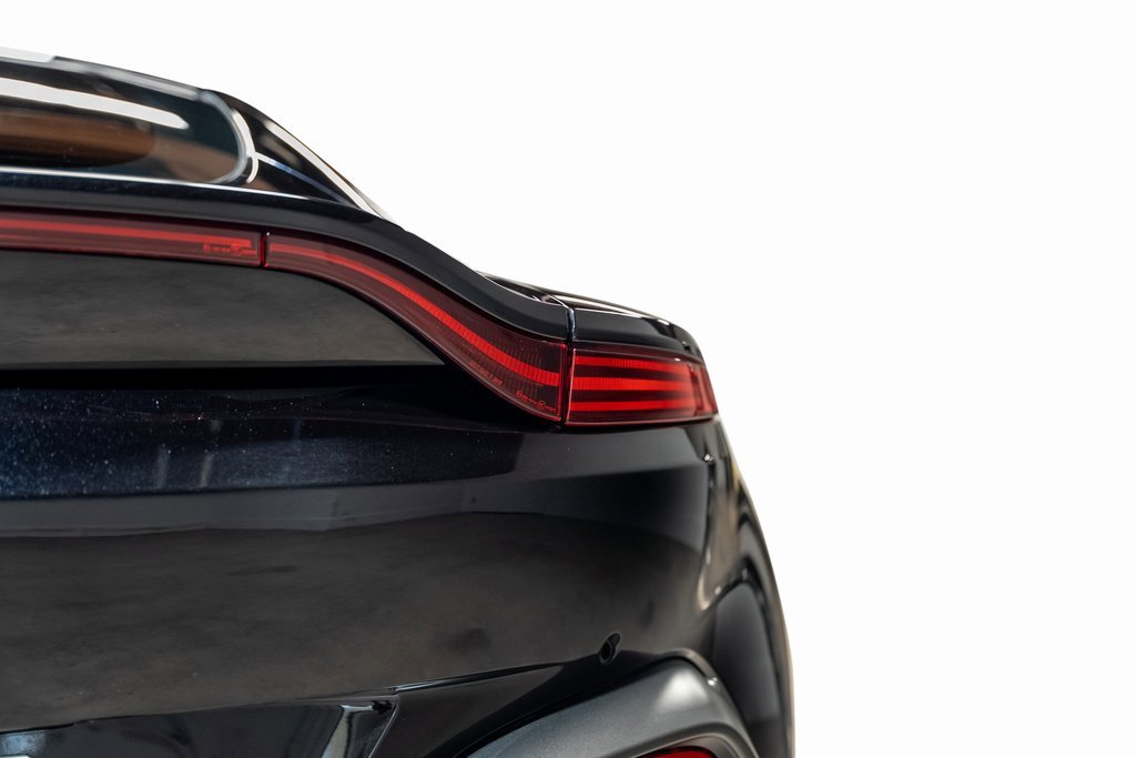 Used 2020 Aston Martin V8 Vantage Coupe image 14