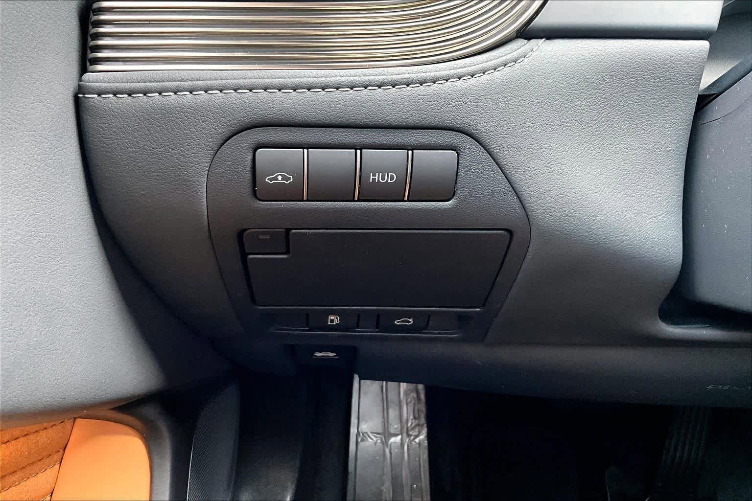 Used 2024 Lexus LS 500 w/ Interior Upgrade Package RWD image 34