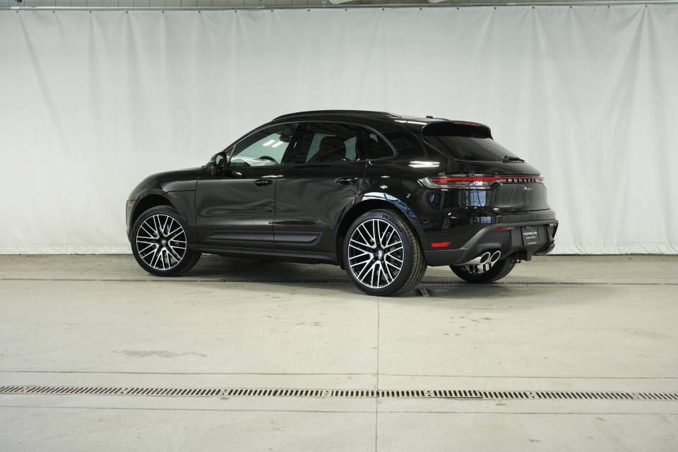 New 2026 Porsche Macan AWD/4WD image 6