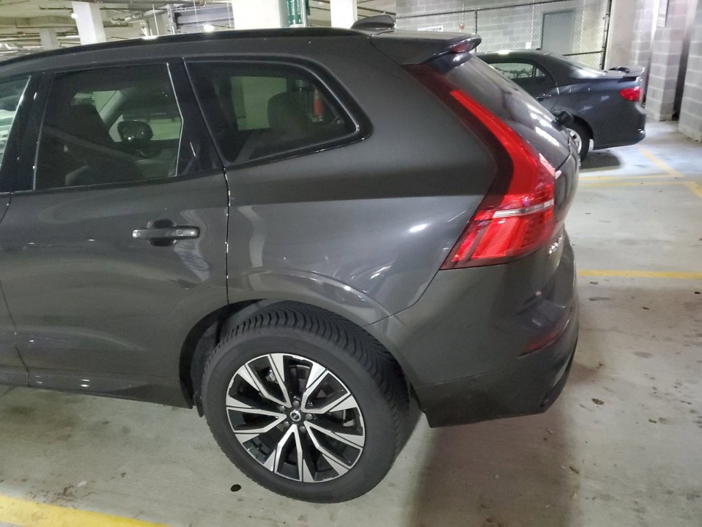 Certified 2024 Volvo XC60 B5 Plus w/ Climate Package AWD/4WD image 24