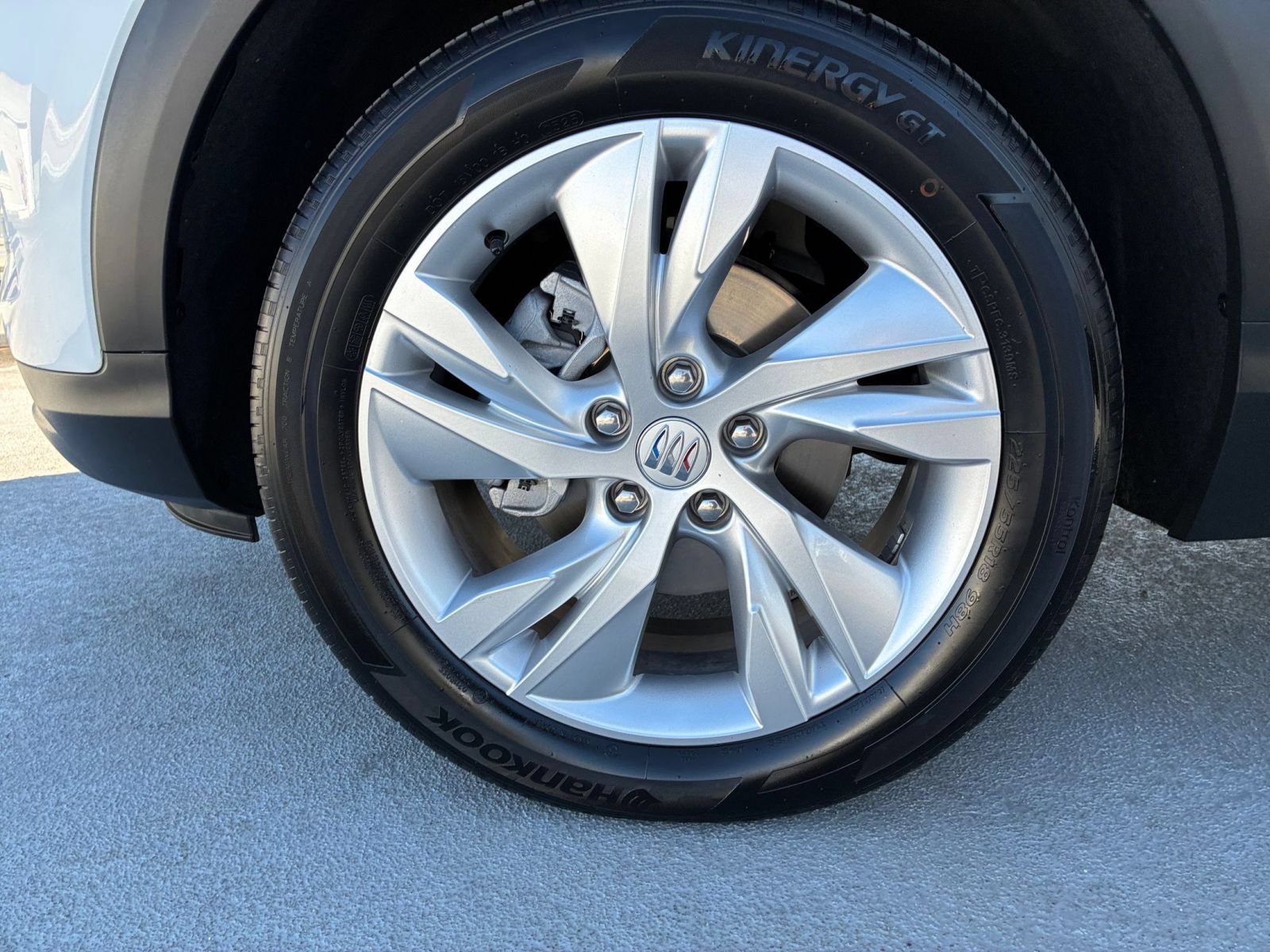 Used 2025 Buick Encore GX Preferred AWD/4WD image 29