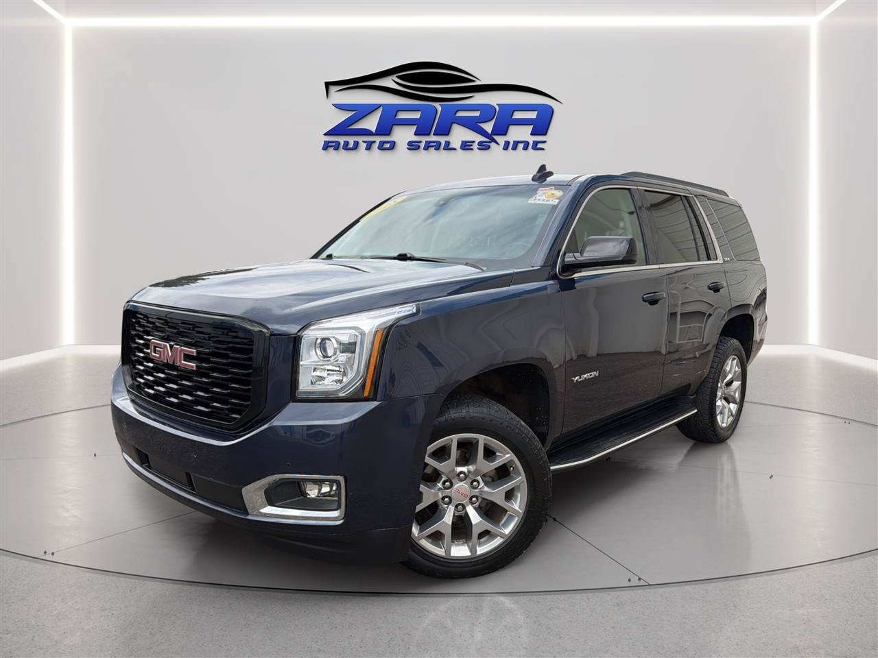 Used 2018 GMC Yukon SLE w/ SLE Value Package AWD/4WD image 1