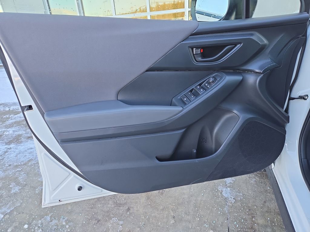 Used 2025 Subaru Crosstrek 2.0i image 12