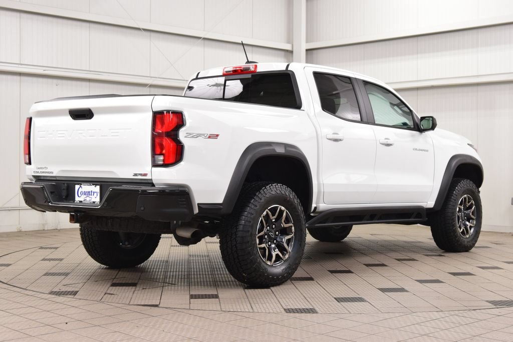 Used 2024 Chevrolet Colorado ZR2 w/ ZR2 Convenience Package III AWD/4WD image 8