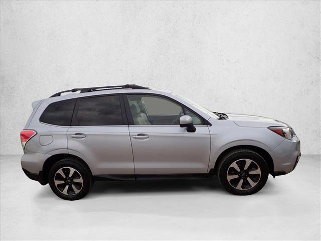 Used 2017 Subaru Forester 2.5i Limited AWD/4WD image 5