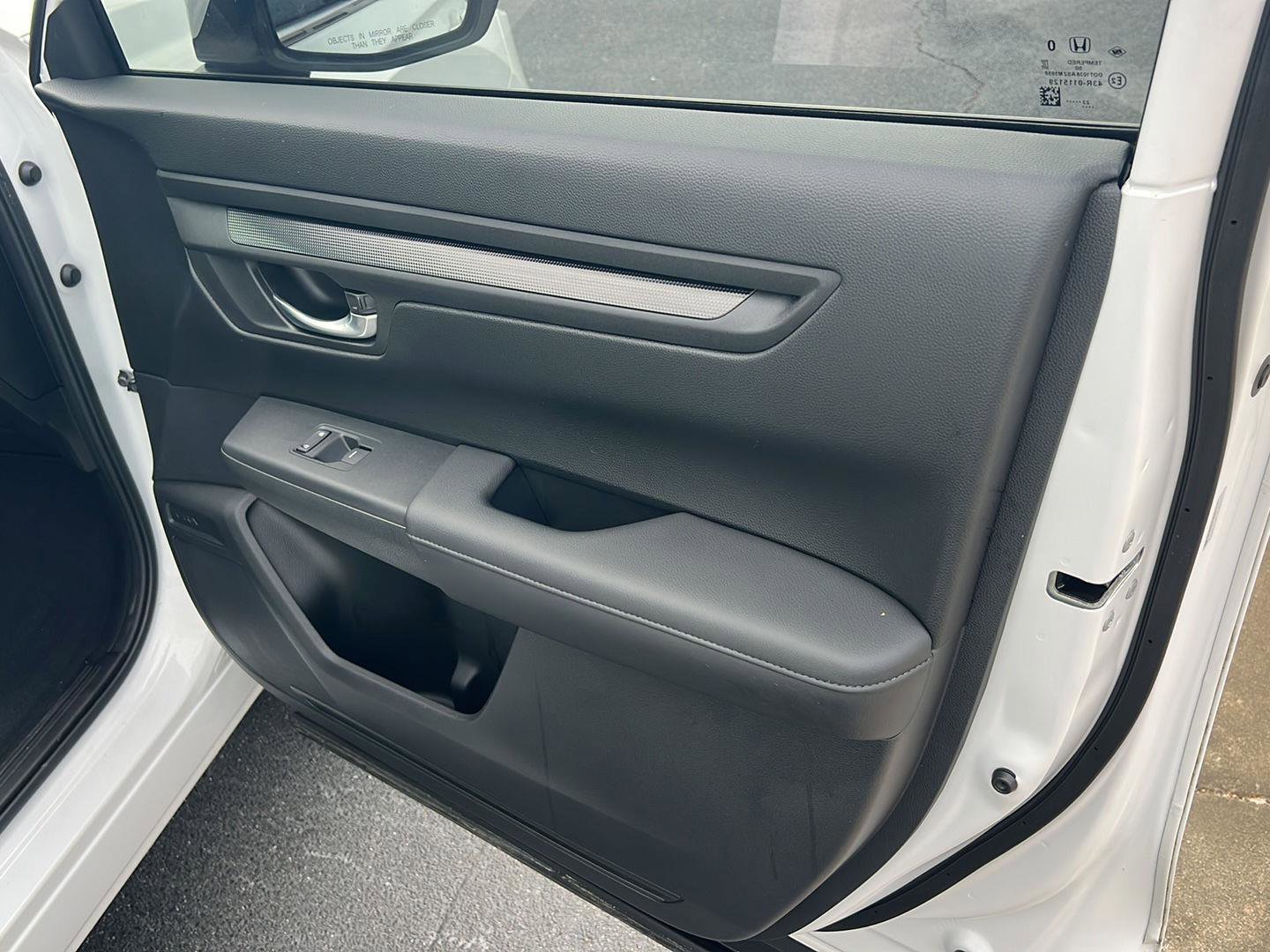 Used 2024 Honda CR-V LX image 14