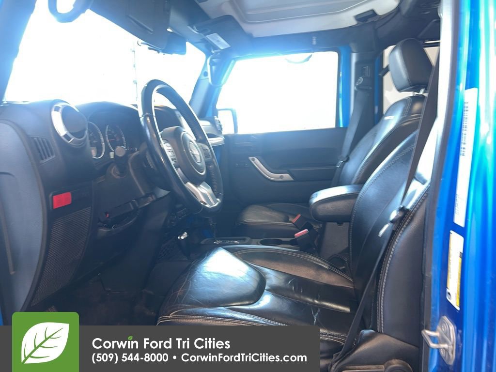 Used 2015 Jeep Wrangler Unlimited Rubicon AWD/4WD image 10