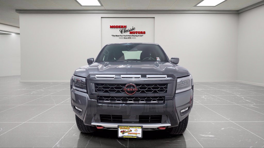 Used 2026 Nissan Frontier PRO-4X AWD/4WD image 2