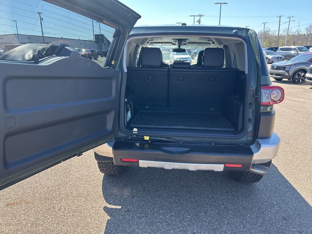 Used 2013 Toyota FJ Cruiser 4WD w/ Convenience Pkg image 24