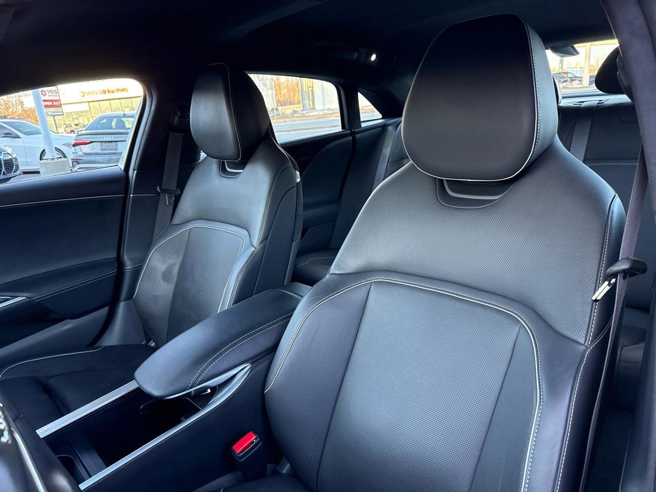 Used 2024 Lucid Air Touring image 14