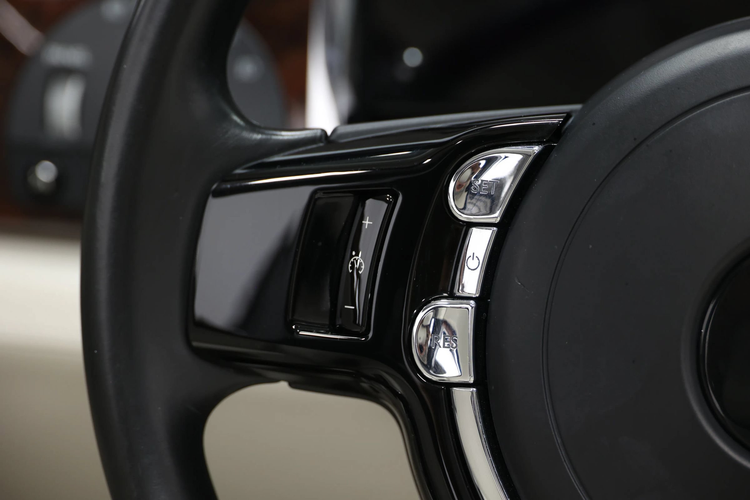 Used 2017 Rolls-Royce Ghost RWD image 30