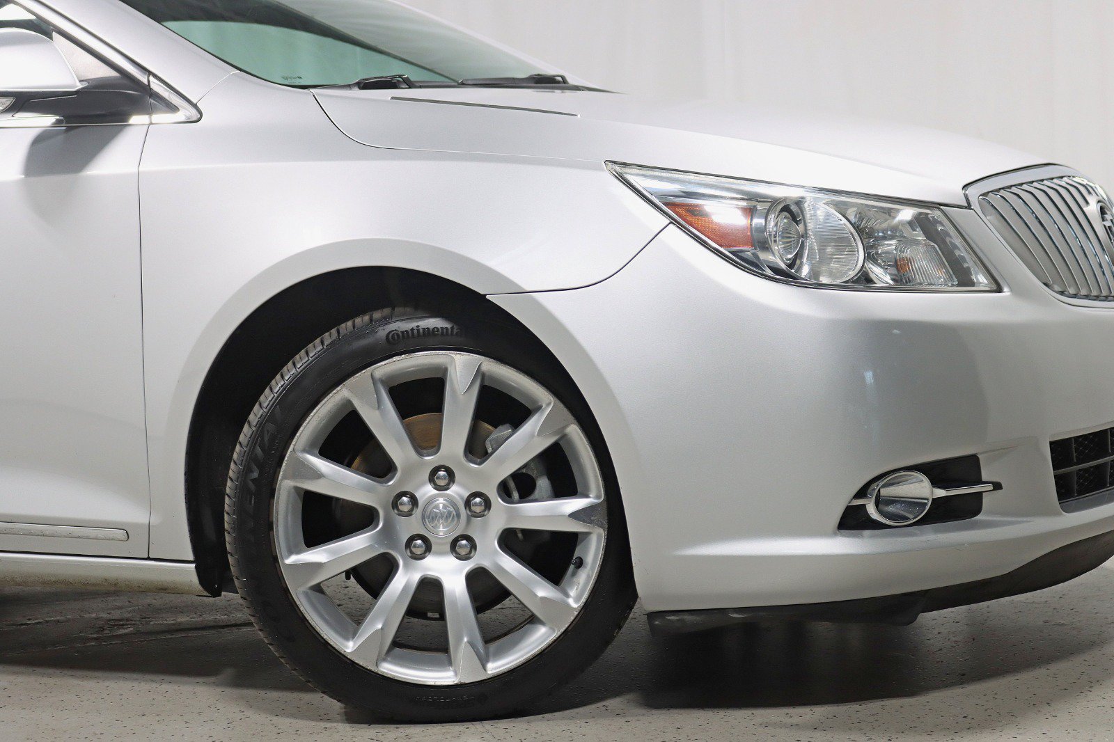 Used 2012 Buick LaCrosse Touring FWD image 5