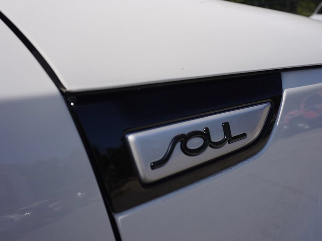 Used 2018 Kia Soul FWD image 10