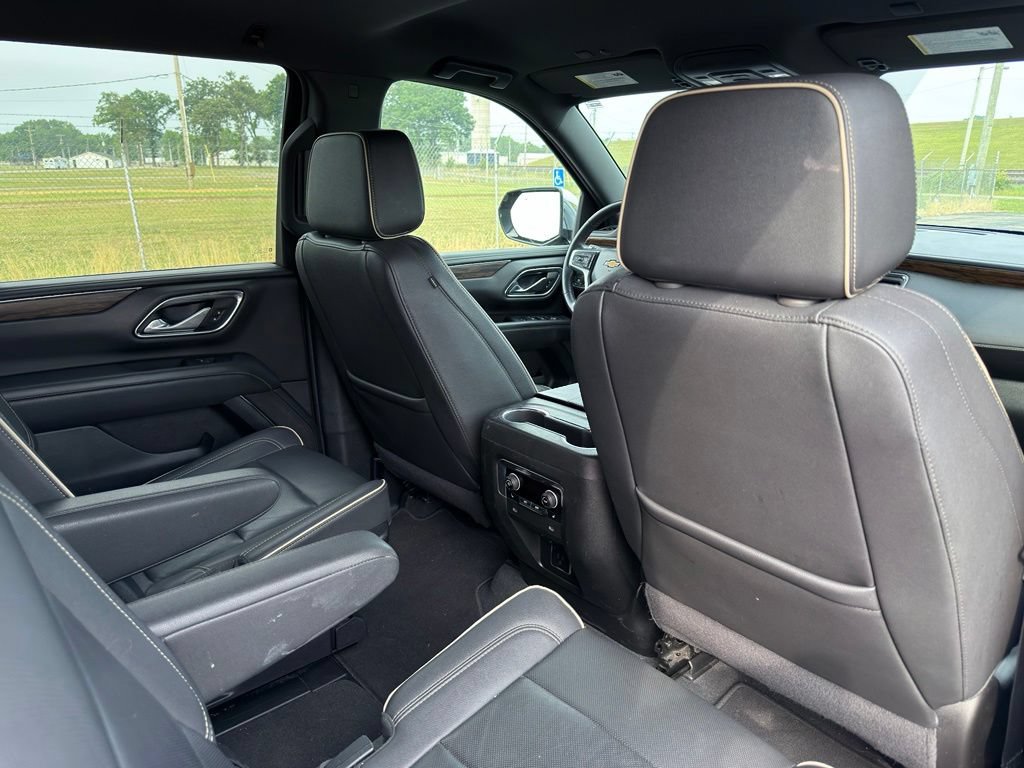 Used 2024 Chevrolet Tahoe Premier AWD/4WD image 34