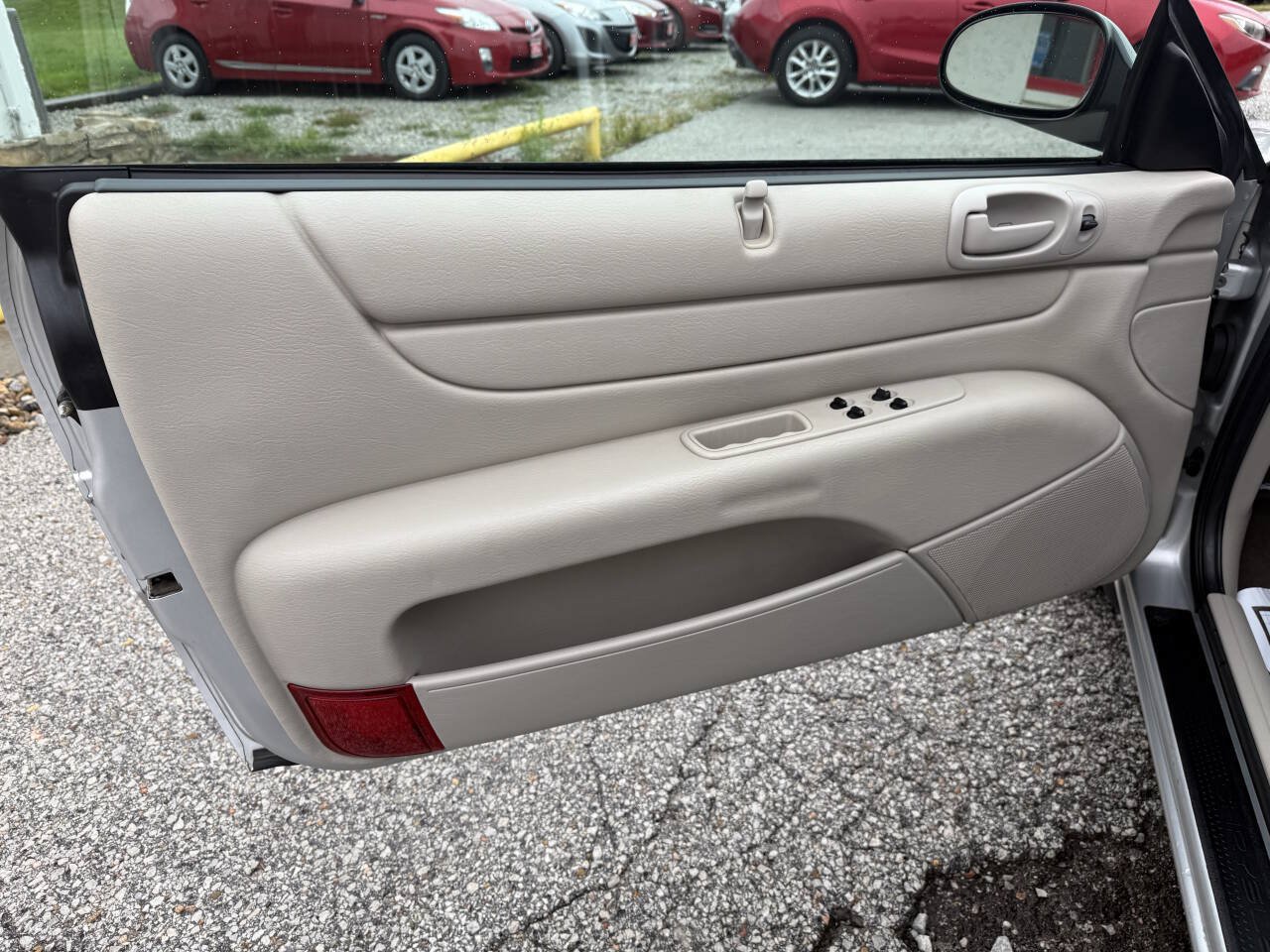 Used 2006 Chrysler Sebring Touring FWD image 16