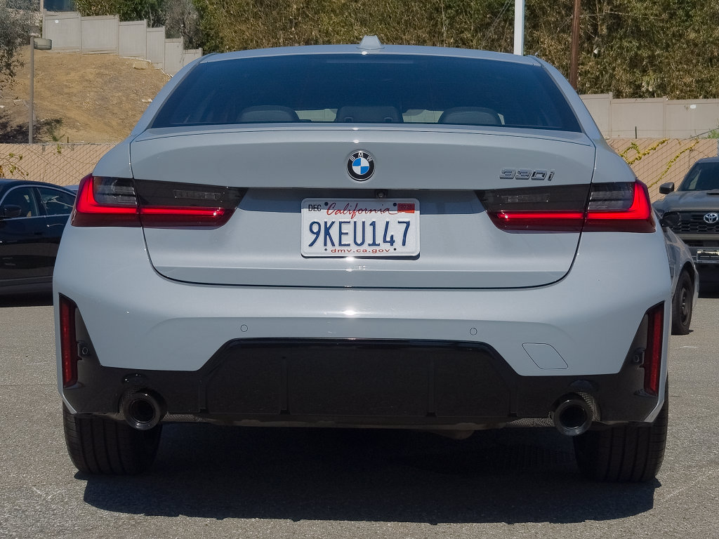 Used 2024 BMW 330i Sedan w/ M Sport Package RWD image 25