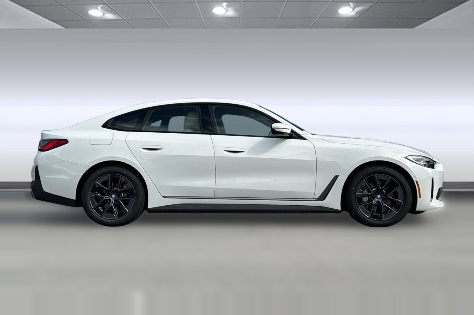 Certified 2023 BMW i4 eDrive40 w/ Premium Package RWD image 7