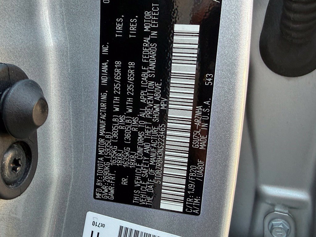 Used 2022 Toyota Highlander LE AWD/4WD image 26