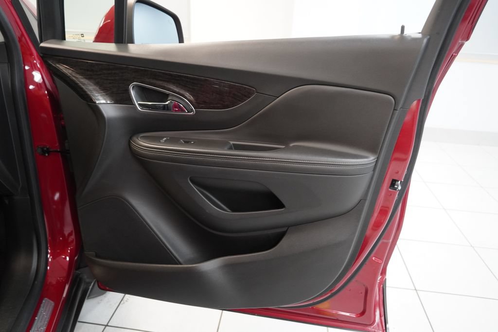 Used 2014 Buick Encore Convenience FWD image 31