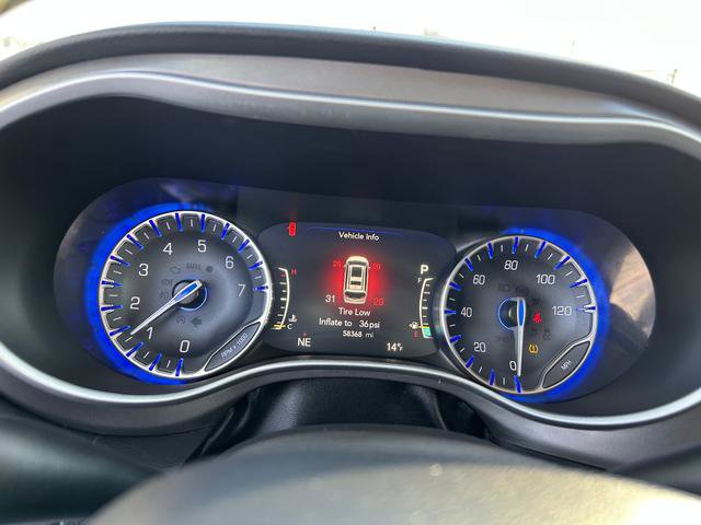 Certified 2024 Chrysler Pacifica Touring-L image 17